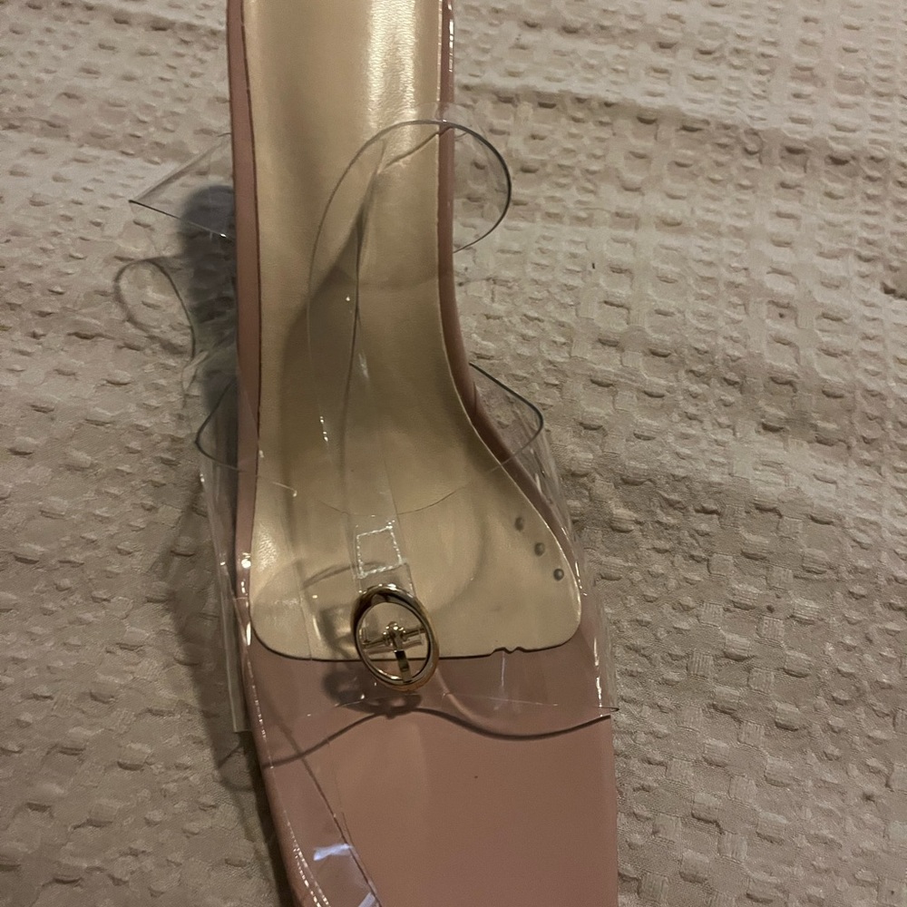 Women’s heel size 9 ankle straps sandal
